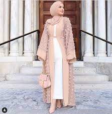 Model baju pengantin khusus untuk wanita muslimah adalah model baju yang saat ini tengah hits di kalangan masyarakat. Pin Oleh Atikafadilah Fatin Di Gaun Pengantin Mode Abaya Baju Fashion Muslim Desain Abaya