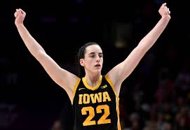 Iowa's Caitlin Clark (44 points) surpassed hype in Charlotte | Charlotte  Observer