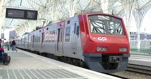A transportadora dos comboios da ponte 25 de abril. 14 Comboios Suprimidos Ate As 08h00 Devido A Greve Dos Trabalhadores Da Cp