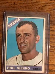 Phil Niekro 1966 Topps (original Issue) (02086)