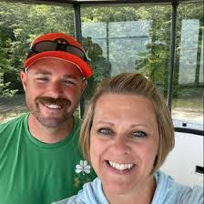 Justine Hunt's Instagram, Twitter & Facebook