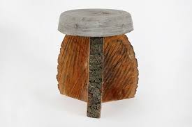 krukje van hout en snelcement hout krukje oude spullen
