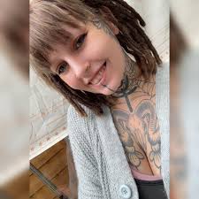 Hi! I'm looking for someone around London, Gimme a message.