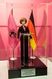 Последние твиты от angela merkel (offiziell inoffiziell) (@amerkel57). Facebook
