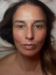 My sister Fiona has asked me to post this picture of her beautiful  Wiltshire cottage in case you'd like to buy it. It says 2 beds but there's  also a lovely den-like