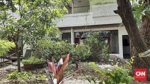Amalan doa pagar rumah dari orang jahat pencuri dan perampok. Ironi Rumah Mewah Kedoya Pemilik Tertutup Berujung Pencurian