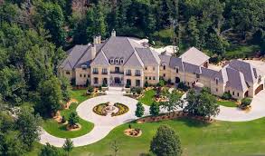 European Style Mansion In Fayetteville Ar Love The Circular Driveway That Extends Around To The Garage Mansions Dream Home Design Expensive Houses