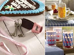 Servietten setzen sie beispielsweise gekonnt in szene, wenn sie diese nicht durch einen gewöhnlichen serviettenring, sondern durch brezeln ziehen. Oktoberfest Deko Zum Selbermachen
