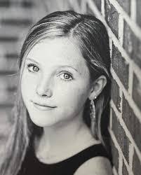 Etta Keyes's Instagram, Twitter & Facebook