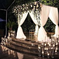 Universo Interiores Universo Interiores Fotos Y Videos De Instagram Wedding Decorations Wedding Lights Wedding Ceremony