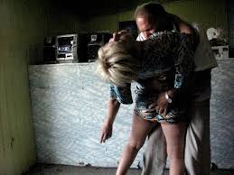 Трасса. Секс за деньги на большой дороге. Кадры, клиенты, расценки. Наши  корреспонденты Елена Костюченко и Анна Артемьева (фото) провели ночь у  придорожного борделя — Новая газета