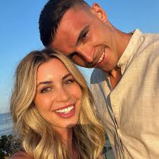 Abandoning Pregnant Wife, Shock Affair With Employee Kim Min-jae Colle