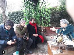 Ayhan sicimoğlu'nun eşi zeynep sicimoğlu mekana ortak oldu. Tutunamayanlar In Konuk Oyuncusu Ayhan Sicimoglu