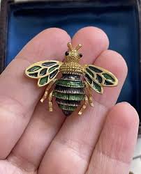 vintage bee brooch