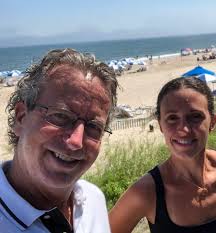 Christopher Robbins (@ChrisHRobbins)