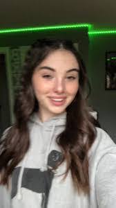 Helen Kyles's Instagram, Twitter & Facebook