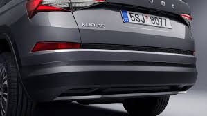 Stepping inside the cabin, optional ergonomic seats wrapped in perforated leather are being launched with the facelift and feature a massaging function along with heating and electrical adjustment. Skoda Kodiaq Facelift 2021 Neue Optik Neue Technik Auto Motor Und Sport