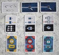 Das kartenspiel von scotland yard schwankt je nach spielergruppe in punkto spaßfaktor deutlich, so dass man am besten mindestens drei bis vier partien mit neulingen hintereinander spielen muss. Scotland Yard Das Kartenspiel Spielkritik Rezension Brettspielblog Ch