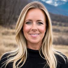 Spotlighting: Sarah Newcomer, CHDM, Regional Director of Marketing at KSL  Resorts