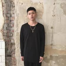 If you are looking for one of the most trendy hairstyles this season, then this can definitely be said to be one of them. Korean Short Hair Men 2019 Bpatello