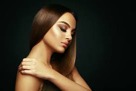 Voici toutes les coupes de cheveux et coiffures qui vont donner une belle matière à votre chevelure. Comment Coiffer Ses Cheveux Raides Magazine Avantages