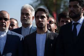 Le commandant massoud, figure de la résistance afghane contre les soviétiques, puis les talibans, est assassiné le 9 dix ans plus tard, massoud et sa vision d'un afghanistan uni restent sans héritier. Quinze Ans Apres La Mort Du Commandant Massoud Le Fils Du Lion Continue Le Combat