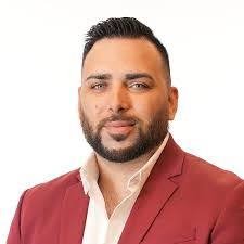 Derek Maddox's Instagram, Twitter & Facebook