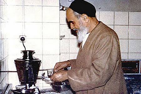 Nur-az.com - Sadə həyat tərzi İmam Xomeyninin (r) nəzərində