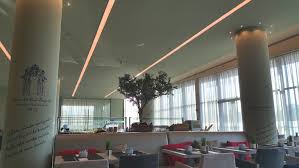 It has access to 2nd circular / a1 and is just a few minutes walk from public transport. Tryp Lisboa Aeroporto E O Melhor Tryp Do Mundo Viaje Comigo