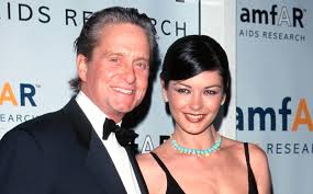Catherine Zeta-Jones y Michael Douglas: Su difícil historia de amor- CHIC  Magazine