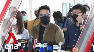Agnes chow, de 24 años, fue liberada después de pasar siete meses en prisión por su papel durante las manifestaciones de 2019 frente al cuartel general de la policía. Joshua Wong Agnes Chow Ivan Lam Jailed Over Hong Kong Protests Youtube