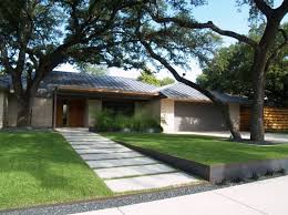For instance, nearly every front yard benefits from utilizing a mixture of evergreens and colorful seasonal flowers. Front Yard Landscaping Austin Tx Photo Gallery Landscaping Network