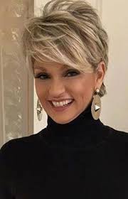 Proto patří pixie účesy mezi nejoblíbenější jednoduché účesy. Shimmering Short Pixie Hairstyle Ideas For Cute Women To Try Asap 06 Pixie Haircut For Thick Hair Thick Hair Styles Short Hairstyles For Thick Hair
