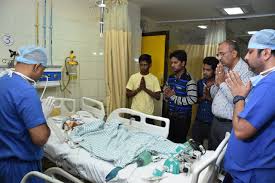 Orient Publication Two Lifesaving Heart Transplants Conducted Within 1 5hrs By Surgeons At Fortis Hospital Mulund Doctors remove the patient's heart by transecting the aorta you may require a heart transplant for several reasons.
