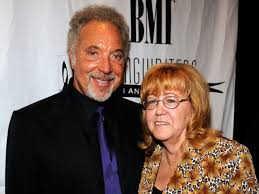 No grace jones doesn't have a daughter she has a son named paulo. Melinda Trenchard Who Was She Everything About Tom Jones Wife