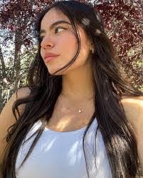 Jennifer Monroy's Instagram, Twitter & Facebook