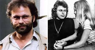 Kändis Bloggen- Den här bloggen fokuserar på kändisars liv samtidigt som  den täcker de senaste nyheterna och aktuella händelser.