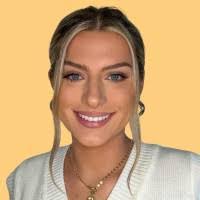 Alexis Stewart's Instagram, Twitter & Facebook