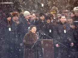 Simone attended a public secondary . Retour A Auschwitz Simone Veil Celle Qui A Libere Les Femmes Elle