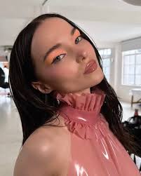 bts @marieclaireuk cover with @dovecameron 🍑 #DoveCameron #MarieClaireUK  Credits: Photographs @jonasbresnan Editor in Chief @andreacanwrite Editor  @sunileo86 Art Editor @treeburns Interview @lottejeffs Styling  @phoebelettice Make-up @kaleteter using ...