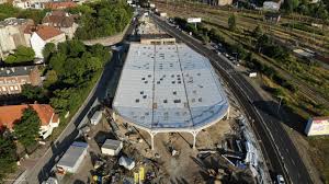 Dotychczas podróżni korzystali z prywatnej, niezbyt reprezentacyjnej infrastruktury przy ul. Dworzec Autobusowy W Katowicach Mialo Byc Pieknie A Wyszlo