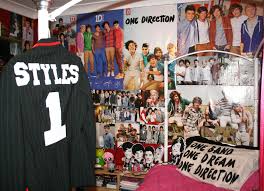 My page is about how to make one direction diy and more artist diy. One Direction Teen Bedroom Inspiration Now Thats Peachy