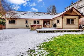 Amazon founder jeff bezos may be the world's richest man right now, but that may soon change once he and his wife of 25 years, mackenzie, get divorced. You Can Now Buy The House Where Jeff Bezos Started Amazon Gq