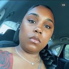 Yolanda Shaw's Instagram, Twitter & Facebook