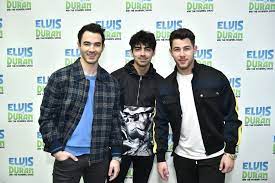 Það er alltaf gaman að sjá það sem aðdáendur hafa gert handa/um the jonas brothers [sumar myndir eru líka til stærri, ef þú vilt fá þær. Will Demi Lovato Join The Jonas Brothers On Tour And Will Camp Rock 3 Ever Happen
