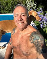 Daniel Ken (@daniellkeen)