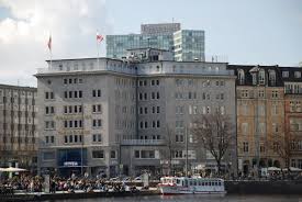 On hamburg's jungfernstieg, the nivea haus. Nivea Haus Foto Im Hamburg Web