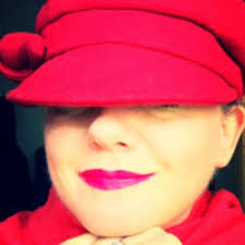 Nina Lincoln's Instagram, Twitter & Facebook