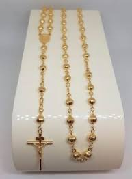 Rosario En Oro 18 Kilates 750 Mls Con Virgen Y Cruz Con Cristo Rosario De Oro Oro Rosarios