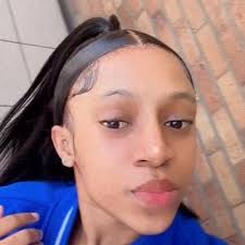 Kimberly Espinal (@yeeyeekim)